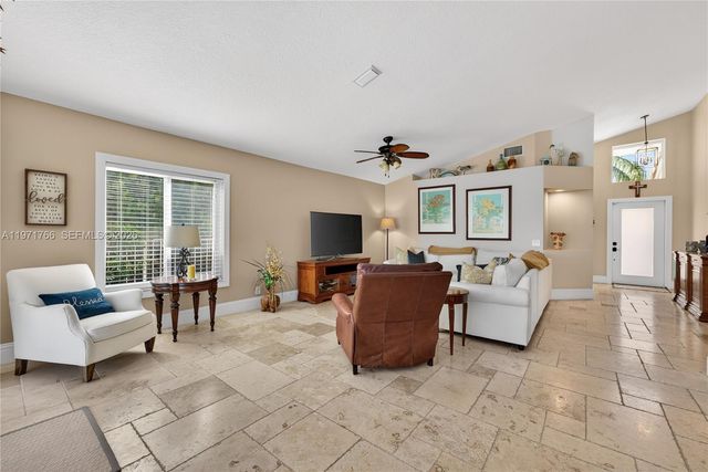 391 Bermuda Springs Dr, Weston, FL 33326