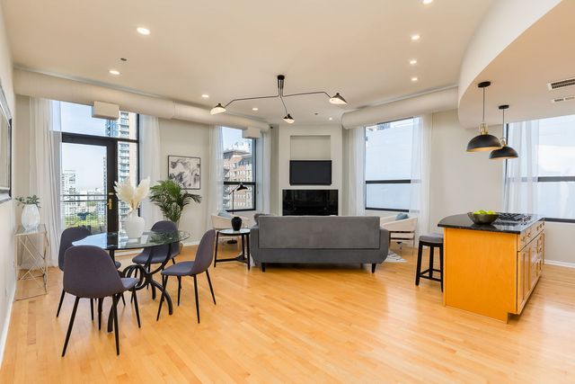 910 S Michigan Avenue 1211, Chicago, IL 60605