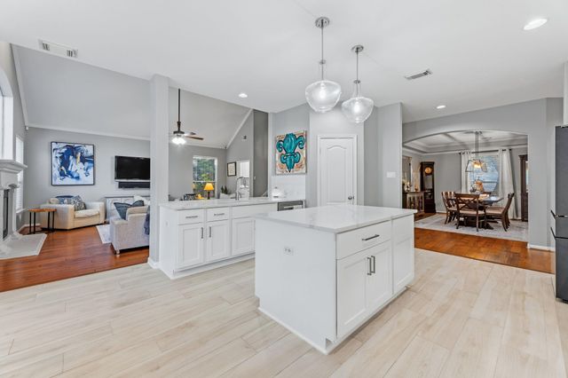 2603 Farleigh LN, Cedar Park, TX 78613