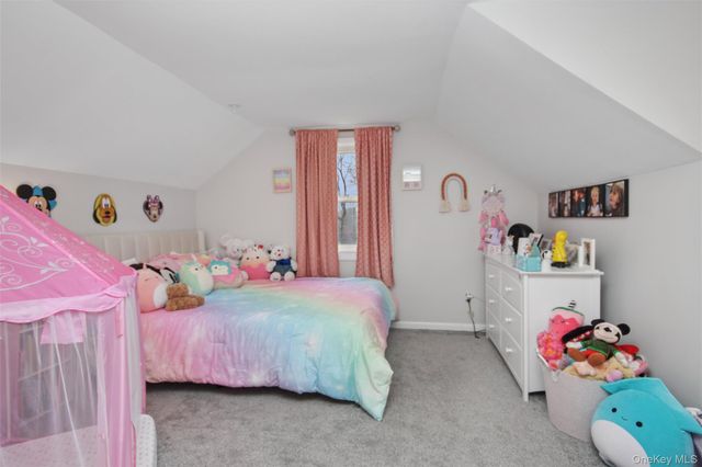 22 Wendover Drive, Poughkeepsie, NY 12601