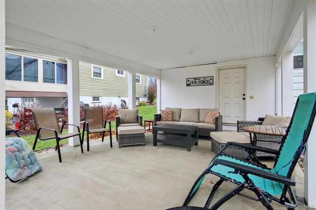 22 Wendover Drive, Poughkeepsie, NY 12601