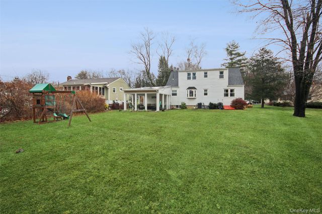 22 Wendover Drive, Poughkeepsie, NY 12601