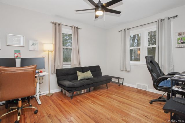 22 Wendover Drive, Poughkeepsie, NY 12601