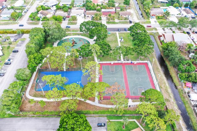 5930 Whispering Pine Way C-2, Greenacres, FL 33463