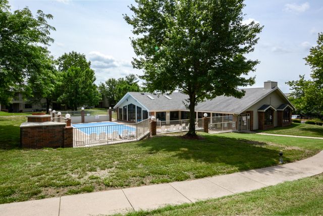 200 Glory Road D3, Branson, MO 65616