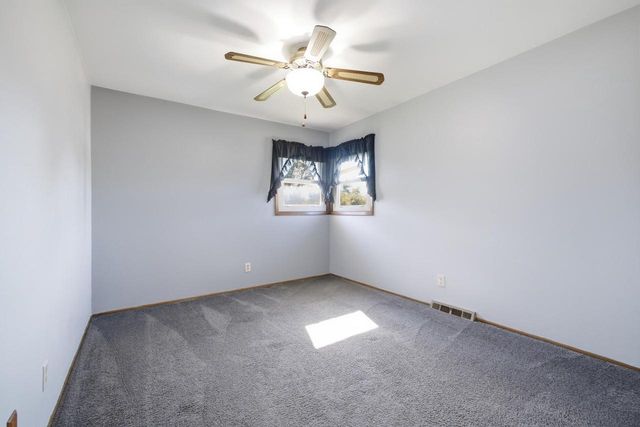 6950 N 124th STREET, Milwaukee, WI 53224
