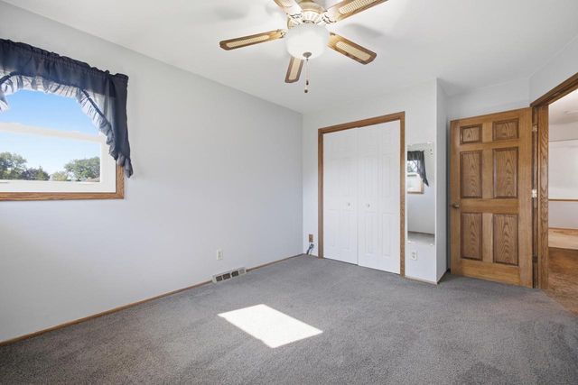 6950 N 124th STREET, Milwaukee, WI 53224