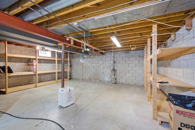 6950 N 124th STREET, Milwaukee, WI 53224