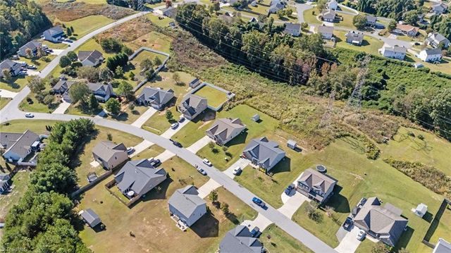 171 Bald Cypress Drive, Winston-salem, NC 27127