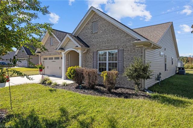 171 Bald Cypress Drive, Winston-salem, NC 27127