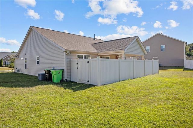 171 Bald Cypress Drive, Winston-salem, NC 27127