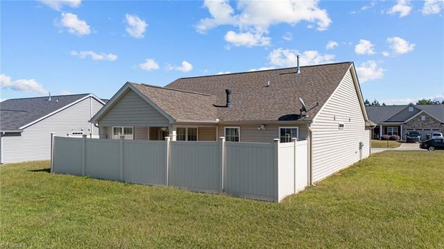 171 Bald Cypress Drive, Winston-salem, NC 27127