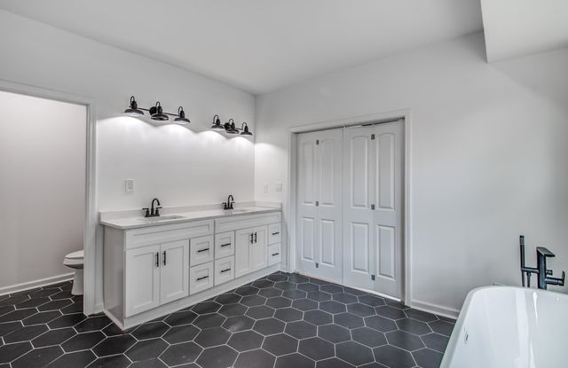 1781 FORREST AVE, Memphis, TN 38112