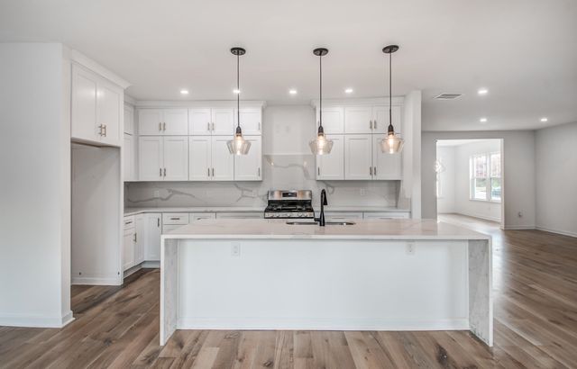 1781 FORREST AVE, Memphis, TN 38112