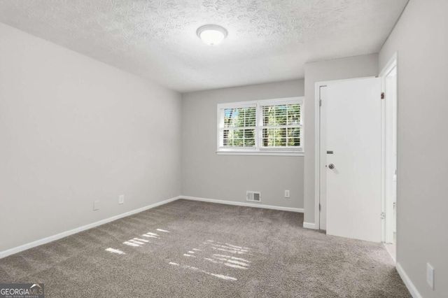 5528 Fern Creek Drive SW, Lilburn, GA 30047