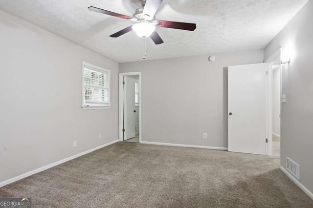 5528 Fern Creek Drive SW, Lilburn, GA 30047