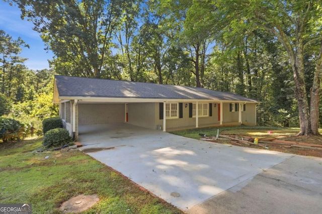 5528 Fern Creek Drive SW, Lilburn, GA 30047