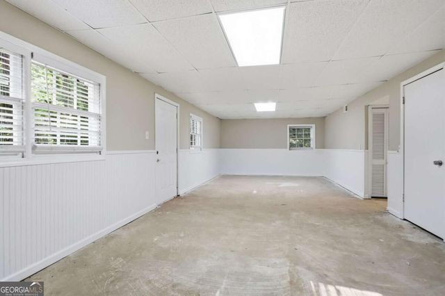 5528 Fern Creek Drive SW, Lilburn, GA 30047