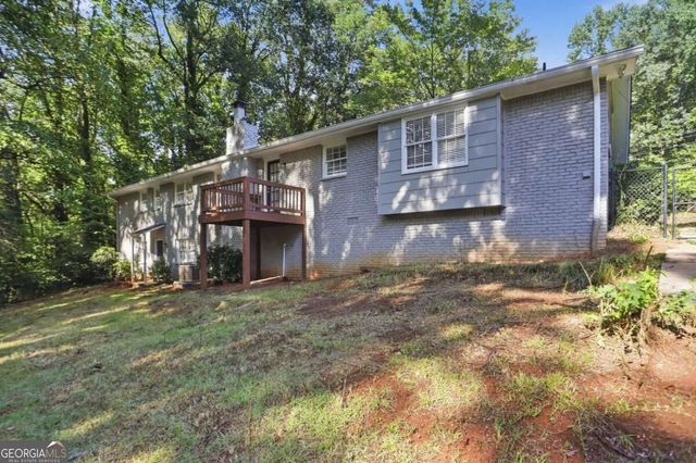 5528 Fern Creek Drive SW, Lilburn, GA 30047