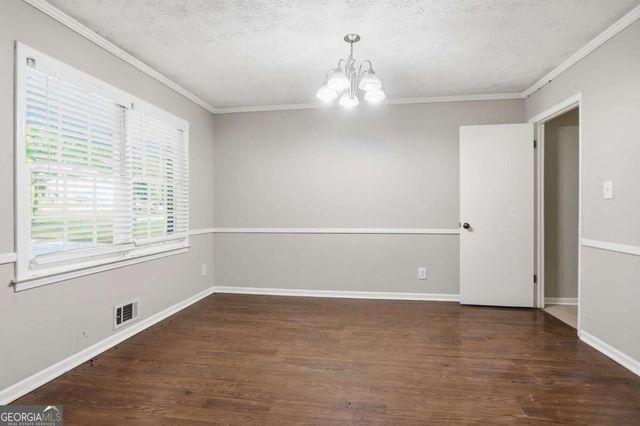 5528 Fern Creek Drive SW, Lilburn, GA 30047