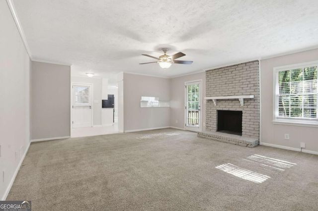 5528 Fern Creek Drive SW, Lilburn, GA 30047