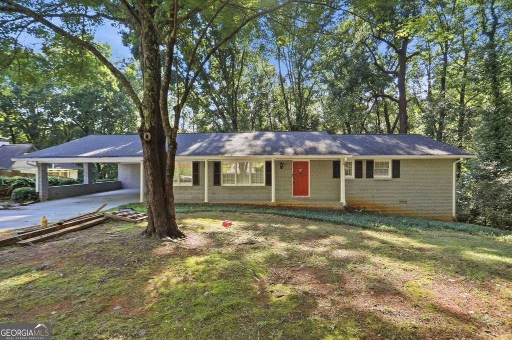 5528 Fern Creek Drive SW, Lilburn, GA 30047