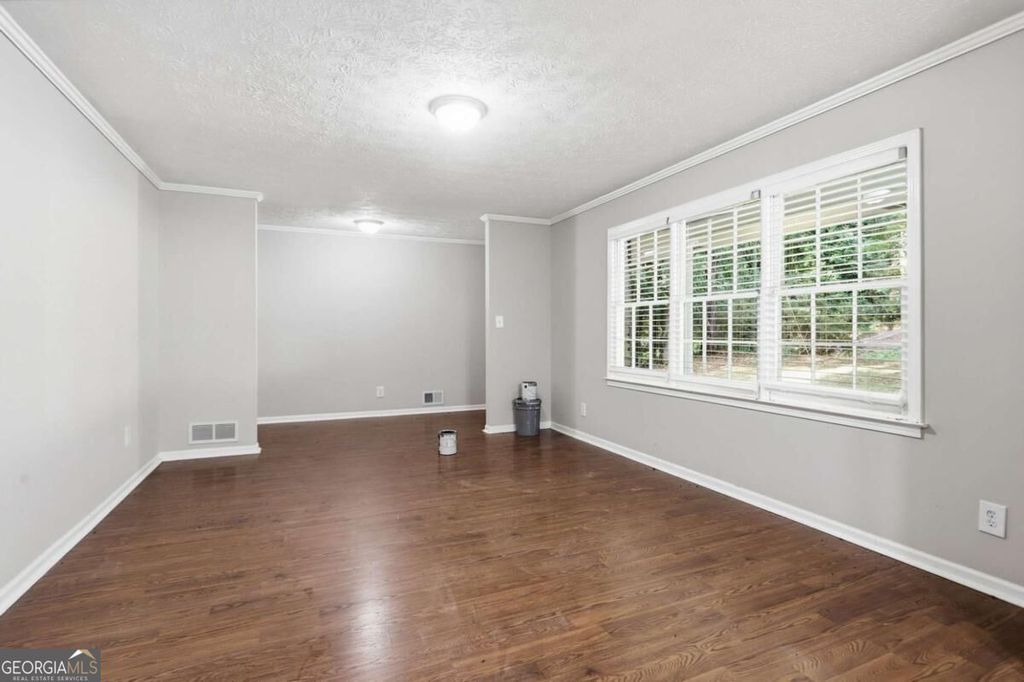 5528 Fern Creek Drive SW, Lilburn, GA 30047 — photo 5
