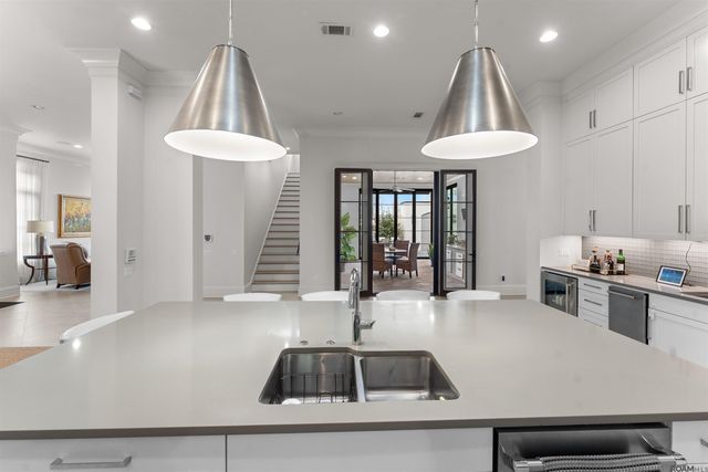 7313 Willow Grove Blvd, Baton Rouge, LA 70810