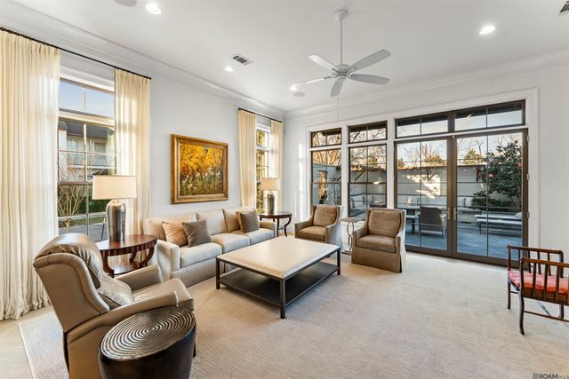 7313 Willow Grove Blvd, Baton Rouge, LA 70810