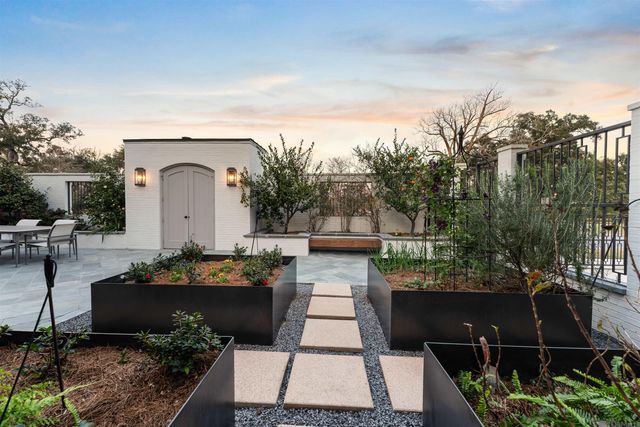 7313 Willow Grove Blvd, Baton Rouge, LA 70810