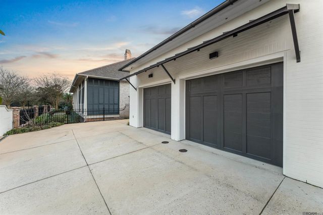 7313 Willow Grove Blvd, Baton Rouge, LA 70810