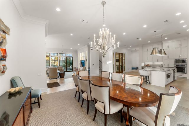 7313 Willow Grove Blvd, Baton Rouge, LA 70810