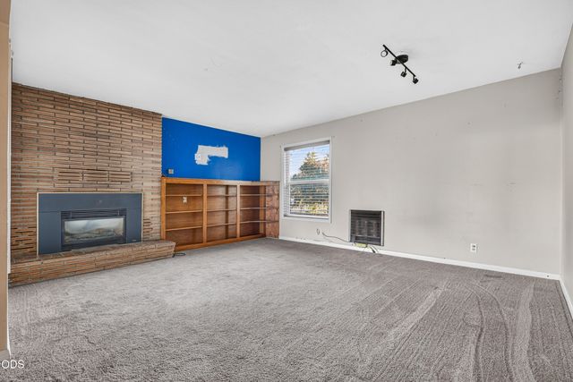 1020 Oak Street, Central Point, OR 97502