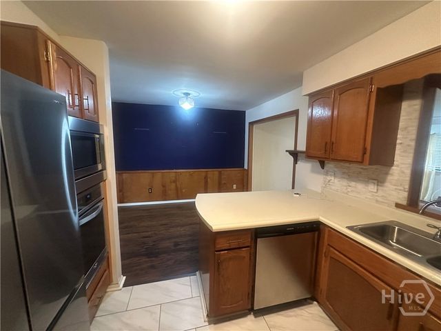 2217 Bacon Park Drive, Savannah, GA 31406