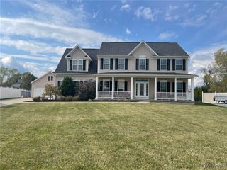 206 Park Lane, Grand Island, NY 14072