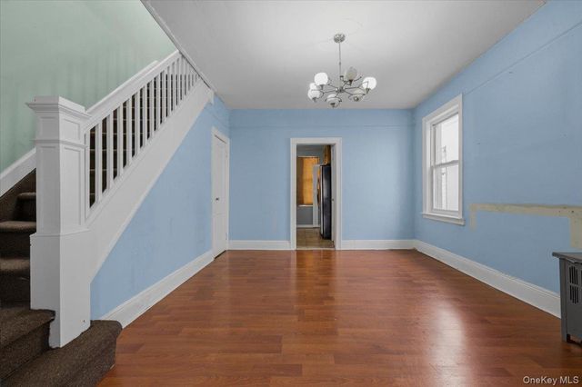 89-23 Vanderveer Street, Queens Village, NY 11427