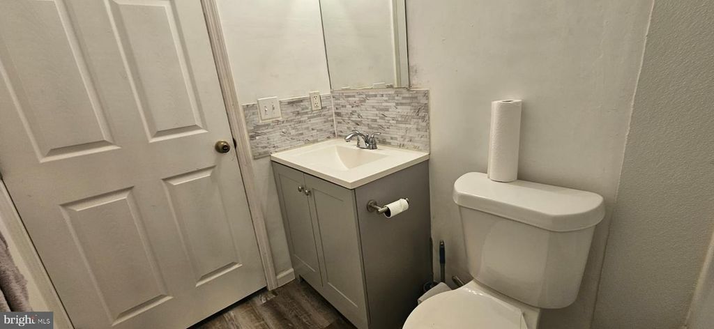 140 FOUNTAIN AVE, Trenton, NJ 08618