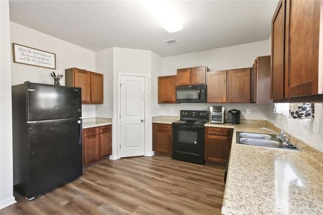 15 LISA Court, Covington, GA 30016