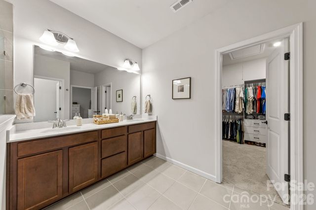 8208 Merryvale Lane, Charlotte, NC 28214