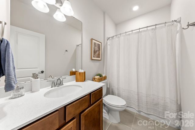 8208 Merryvale Lane, Charlotte, NC 28214