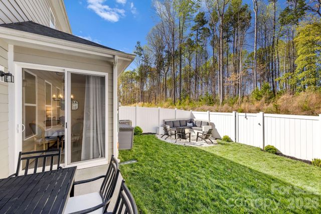 8208 Merryvale Lane, Charlotte, NC 28214