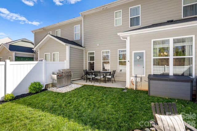 8208 Merryvale Lane, Charlotte, NC 28214