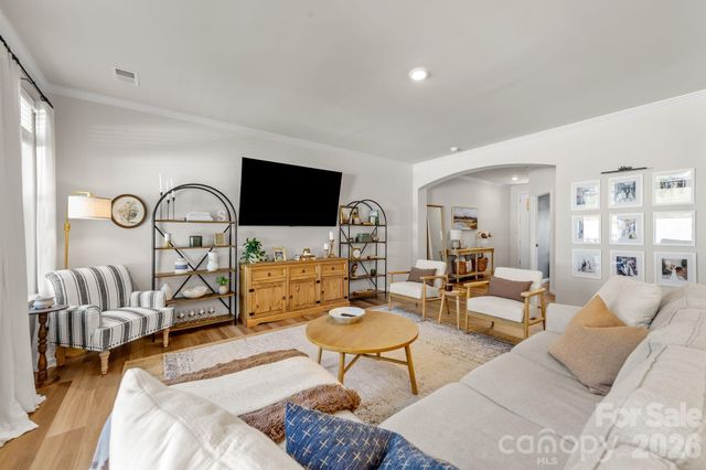 8208 Merryvale Lane, Charlotte, NC 28214