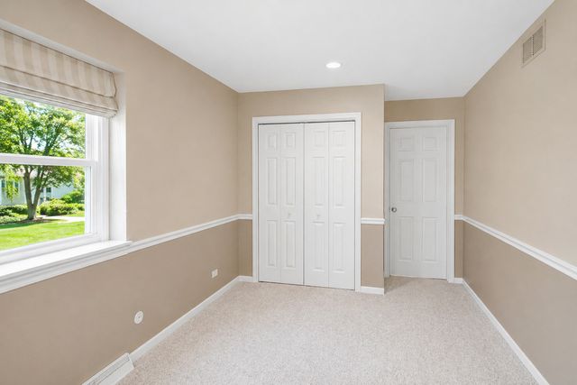 1145 Hunting Drive W, Palatine, IL 60067