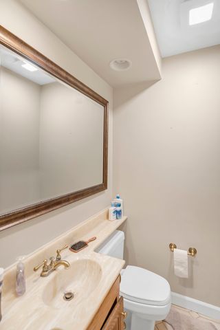 1145 Hunting Drive W, Palatine, IL 60067