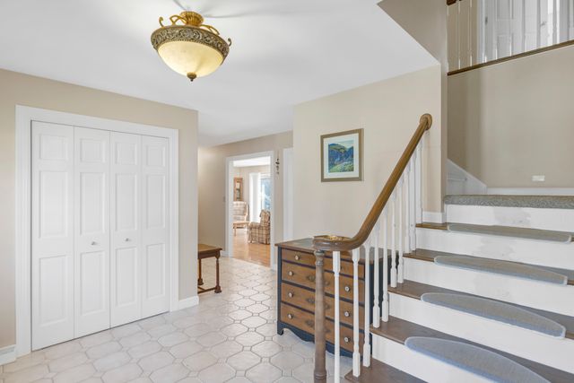 1145 Hunting Drive W, Palatine, IL 60067