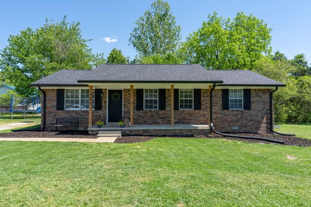 709 Windsor Ave, Lawrenceburg, TN 38464