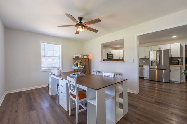 709 Windsor Ave, Lawrenceburg, TN 38464