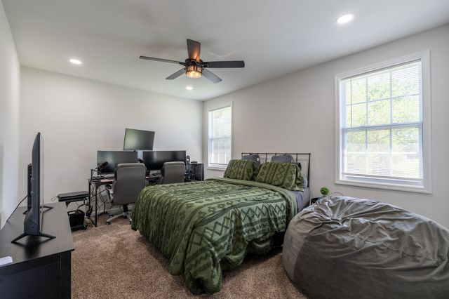 709 Windsor Ave, Lawrenceburg, TN 38464