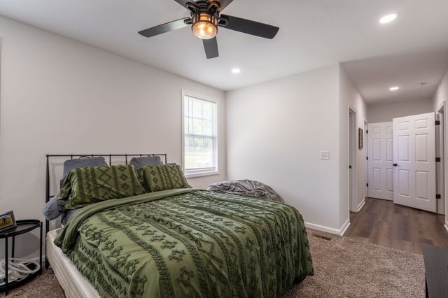 709 Windsor Ave, Lawrenceburg, TN 38464